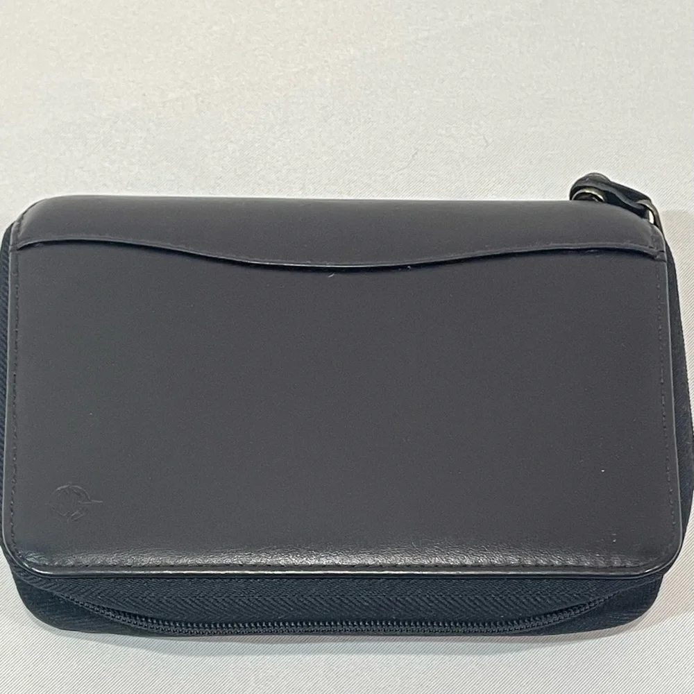 Franklin Covey Spacemaker Planner Black Leather 6 Ring Binder Zip Around Empty